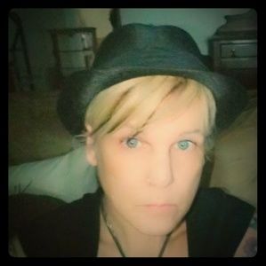 Meet your Posher, Meech